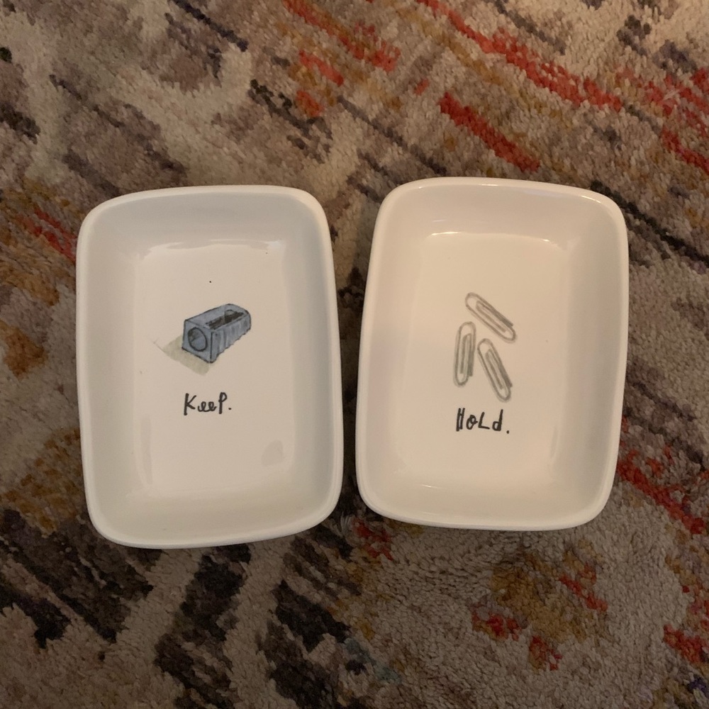Rae Dunn trinket holder